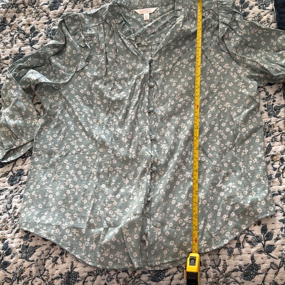 LC Ruffle button down blouse - Picture 5 of 5